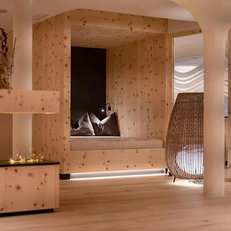 Hotel Alpine Nature Stoll 4*